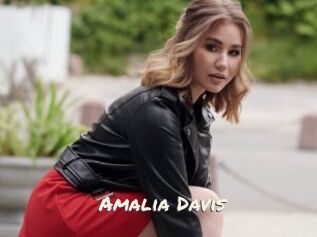 Amalia_Davis