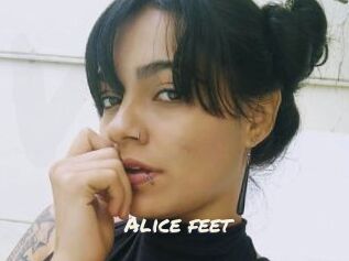 Alice_feet