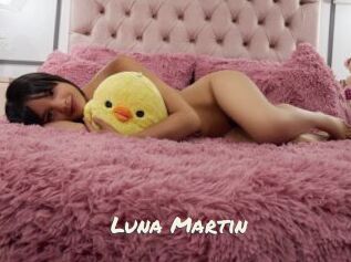 Luna_Martin