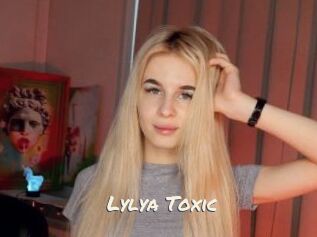 Lylya_Toxic