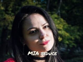 MIA_seduce